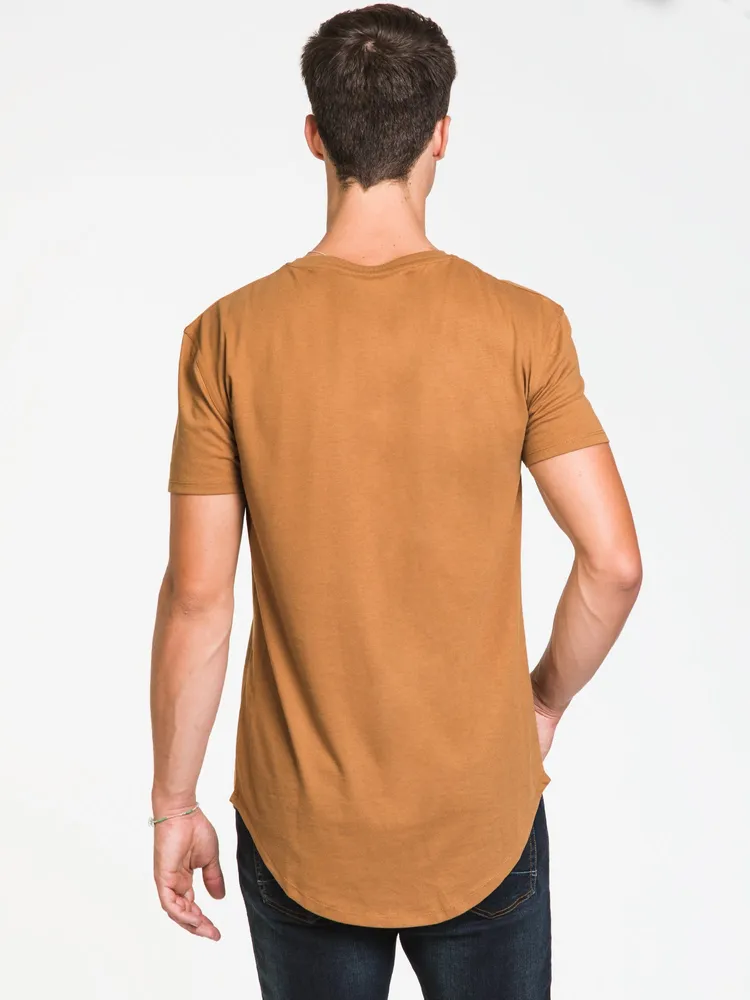 BOATHOUSE LONGLINE TEE