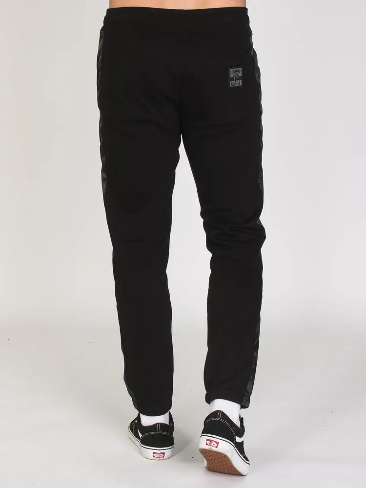 CROOKS & CASTLES KLEPTO SWEATPANTS - CLEARANCE