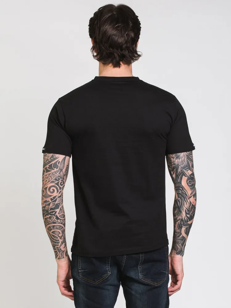 CROOKS & CASTLES MAD KLEPTO T-SHIRT - CLEARANCE