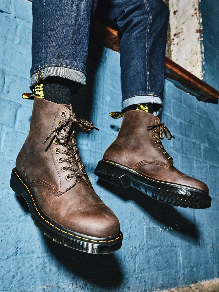 MENS DR MARTENS 1460 PASCAL BOOT - CLEARANCE