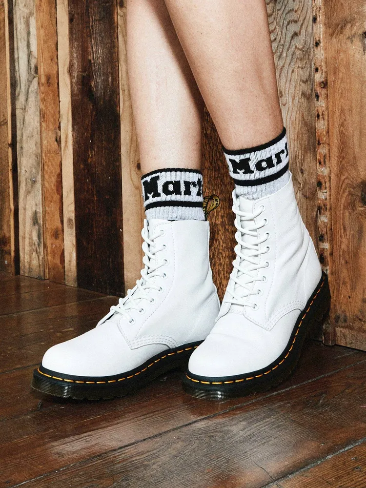 WOMENS DR MARTENS 1460 PASCAL BOOT - CLEARANCE