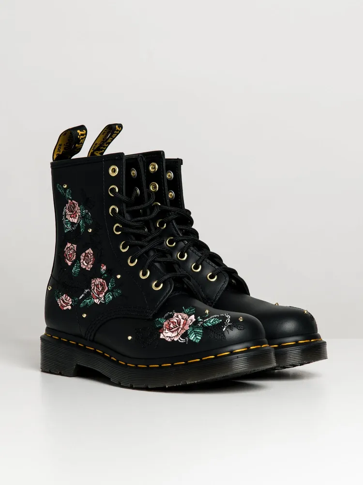 WOMENS DR MARTENS 1460 VONDA CHAIN BOOT - CLEARANCE