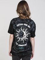 LAST CALL SUNDOWN SHORT SLEEVE GRAPHIC TEE - CLEARANCE