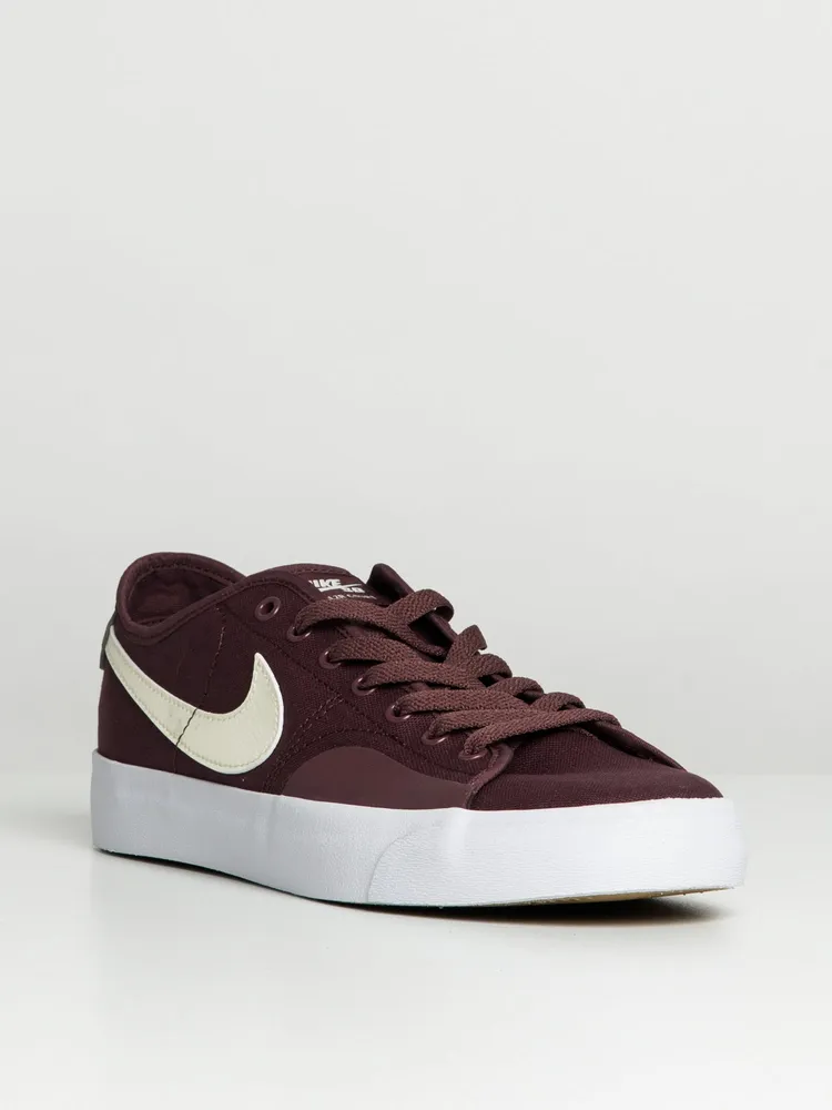 MENS NIKE SB BLAZER COURT SNEAKER - CLEARANCE