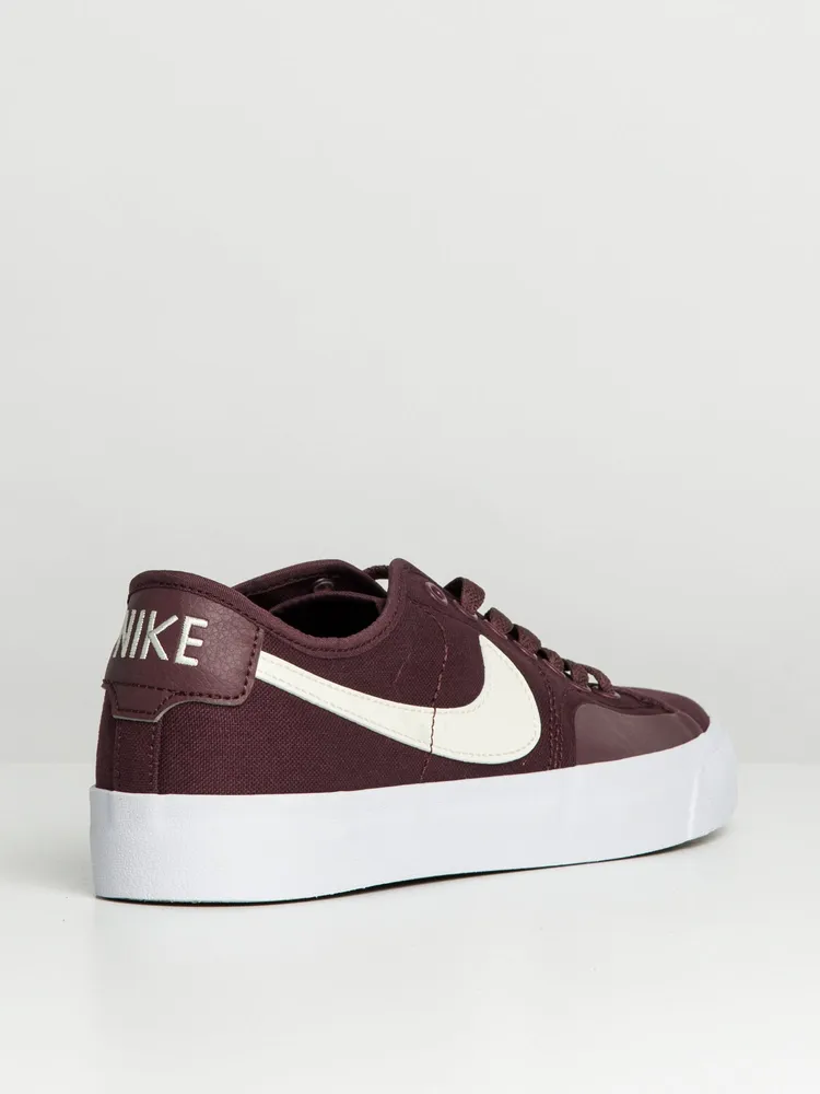 MENS NIKE SB BLAZER COURT SNEAKER - CLEARANCE