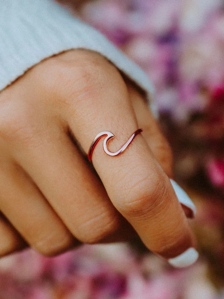 PURA VIDA WAVE RING