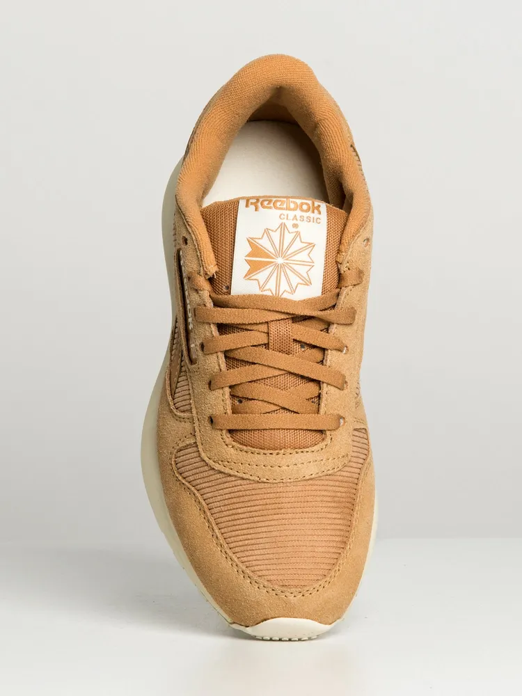 WOMENS REEBOK CLASSIC LEATHER SP SNEAKER