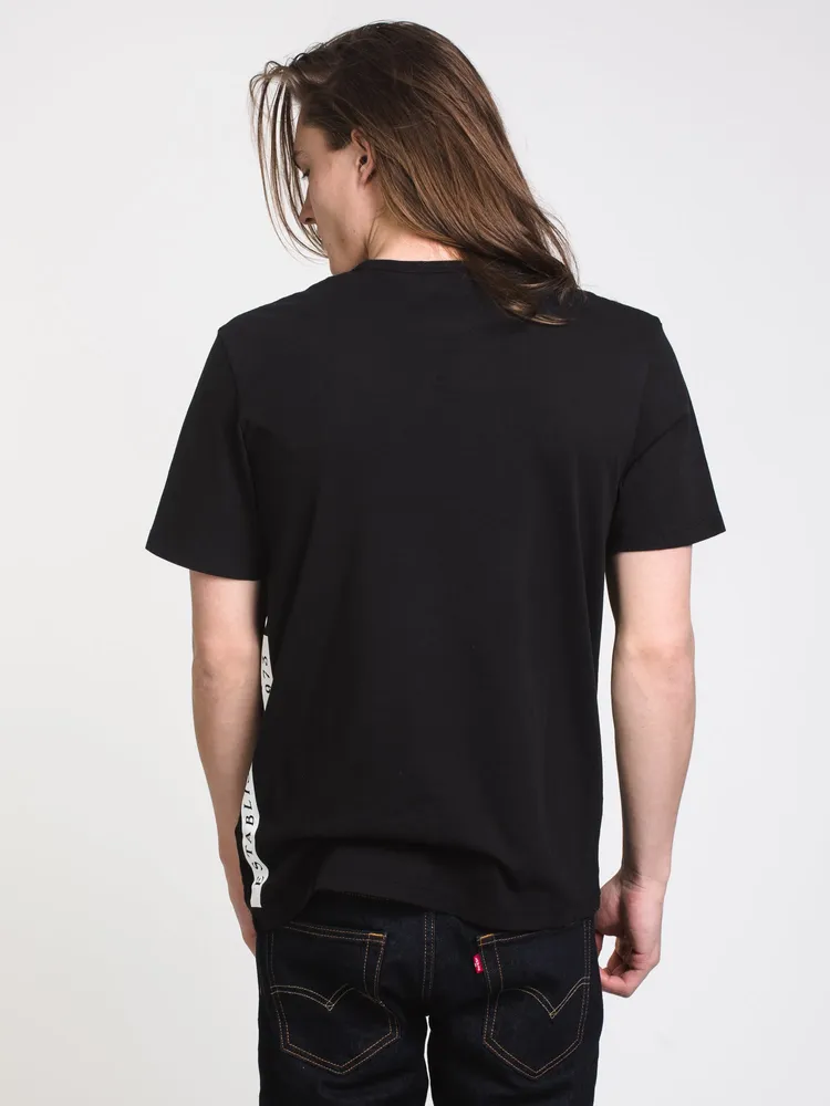 MENS EST.1973 SIDE LOGO SHORT SLEEVE T-SHIRT- BLK - CLEARANCE