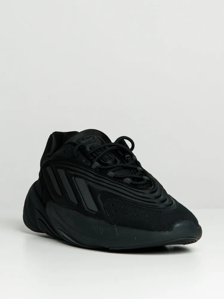 MENS ADIDAS OZELIA SNEAKERS - BLACK CLEARANCE