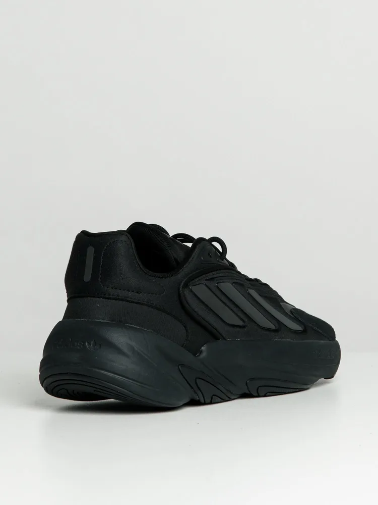 MENS ADIDAS OZELIA SNEAKERS - BLACK CLEARANCE