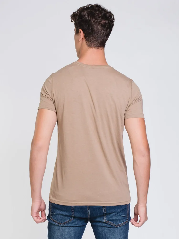 MENS VICTOR CREWNECK T - BEIGE CLEARANCE