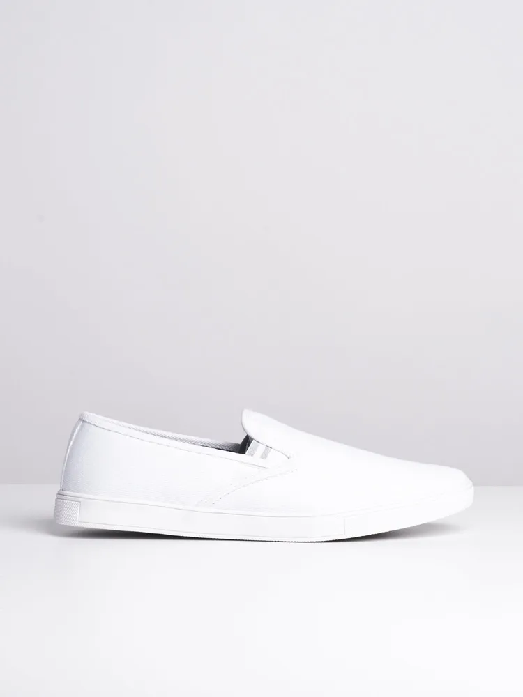 MENS CHASE - WHITE-D2 CLEARANCE