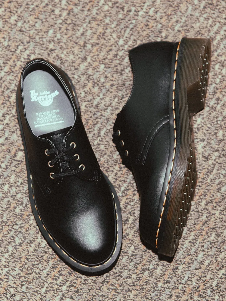 MENS DR MARTENS VEGAN 1461 BOOT - CLEARANCE