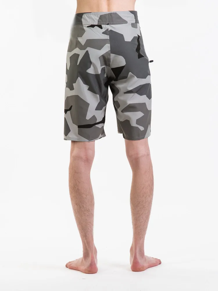 FOX OVERHEAD CAMO STRETCH SHORT 21" - CLEARANCE