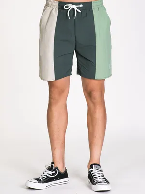 LIRA MINDEN WALKSHORT - CLEARANCE