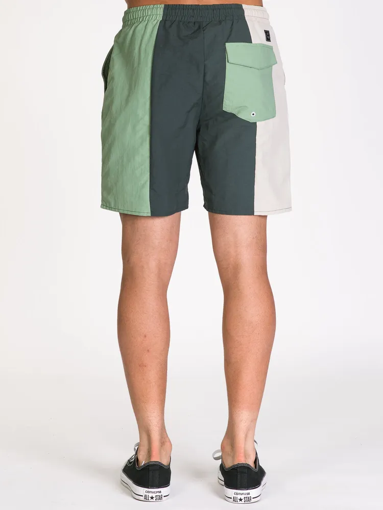 LIRA MINDEN WALKSHORT - CLEARANCE