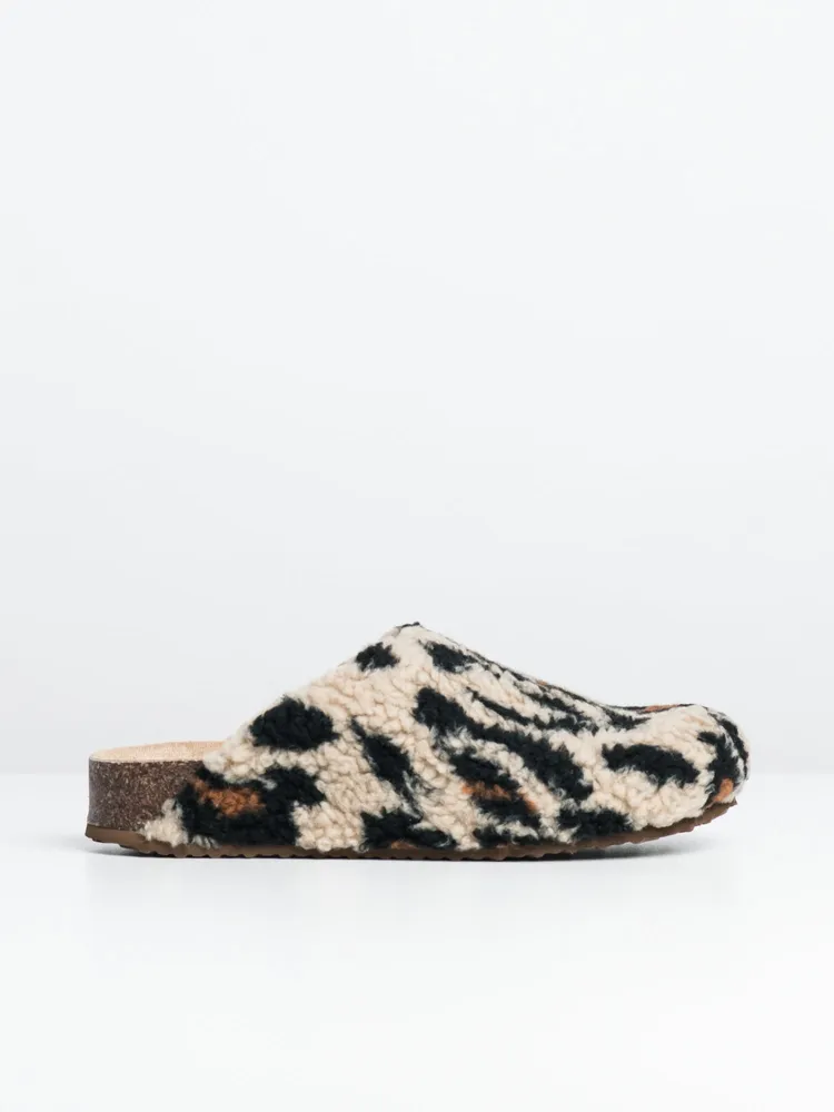 WOMENS STEVE MADDEN VESA SANDALS