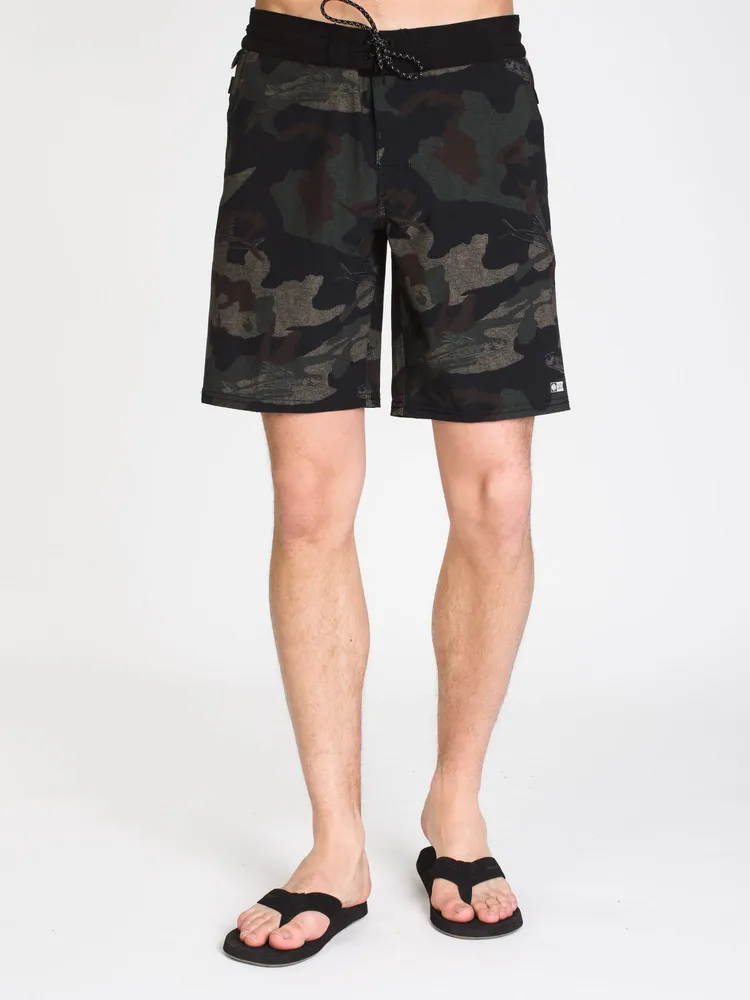 MENS SEAMARK 19' UTL B-SHORT - CAMO CLEARANCE