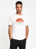 MENS VINTAGE SUNSET CLASSIC T - WHT CLEARANCE