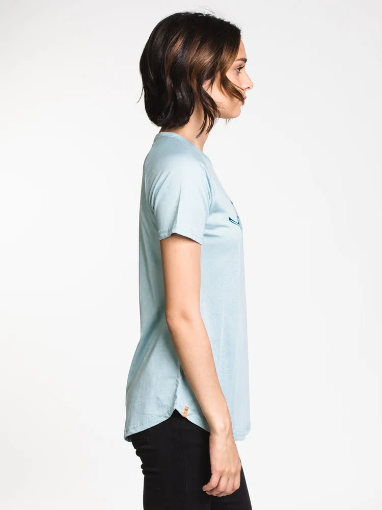 WOMENS FEATHERWAVE RGLN TEE