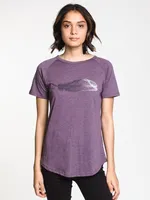 WOMENS FEATHERWAVE RGLN TEE - VIOLET CLEARANCE