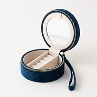 RESORT CIRCLE TRAVEL CASE