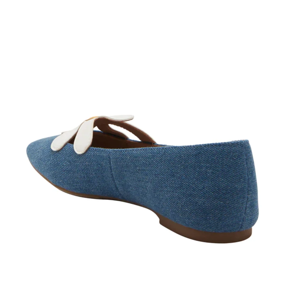 THE EVIE DAISY FLAT