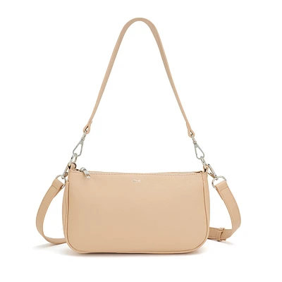 6889 - CHLOE