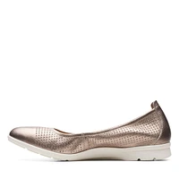 JENETTE EASE