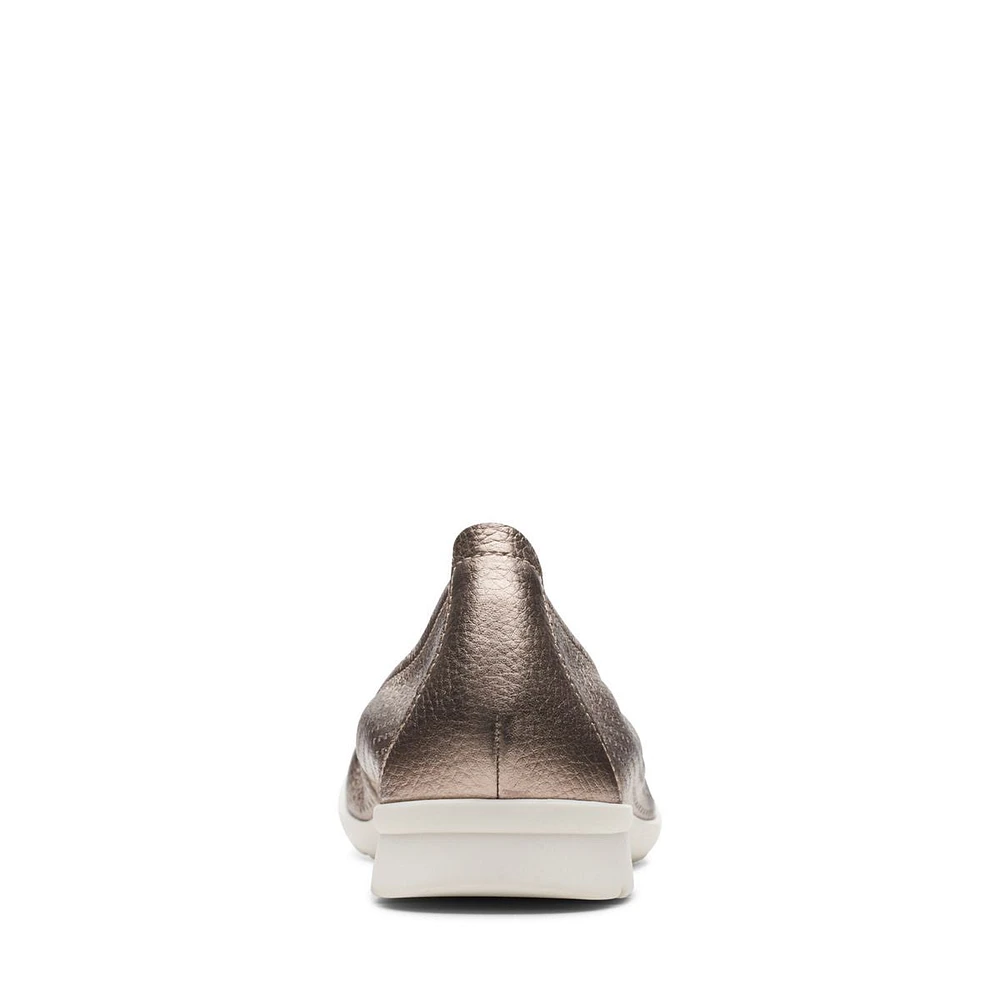 JENETTE EASE