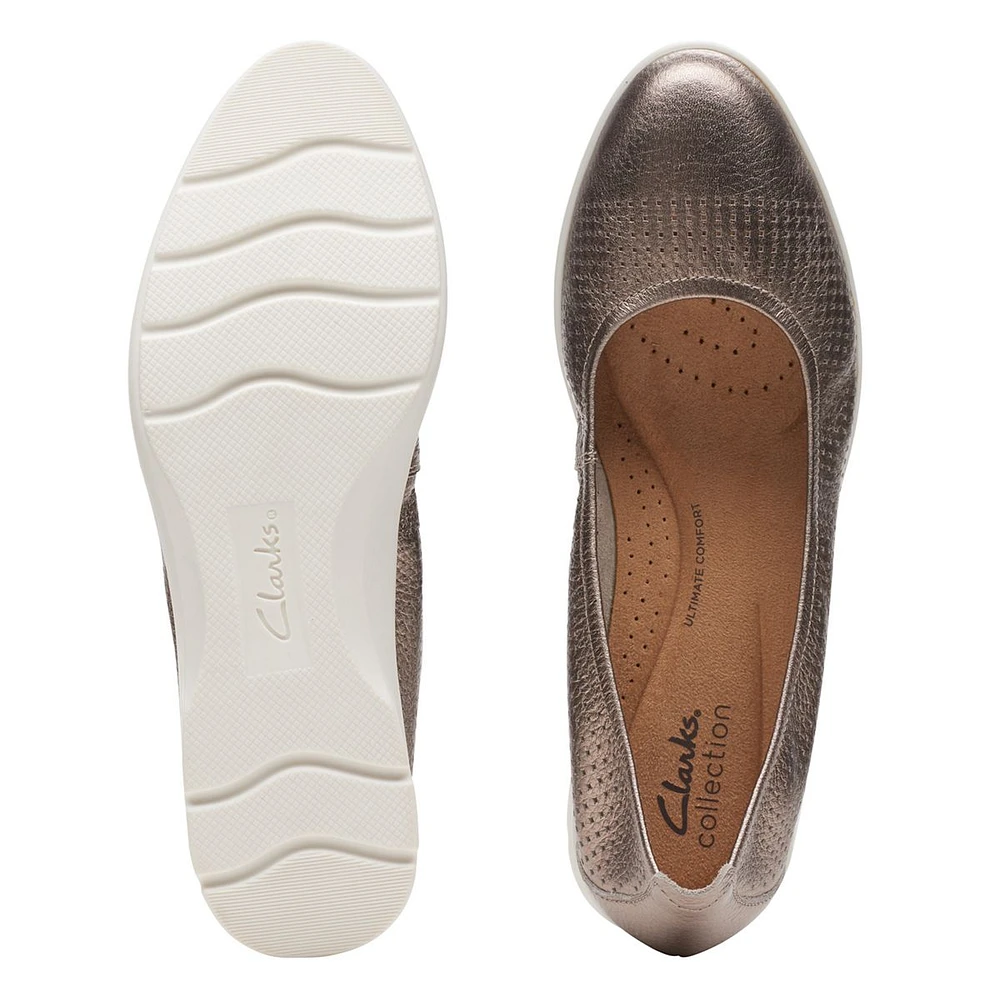 JENETTE EASE