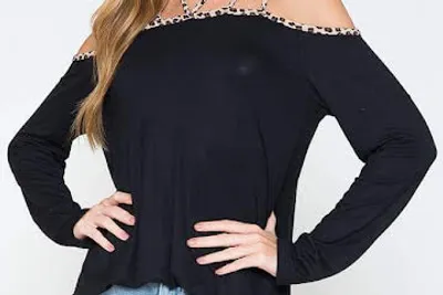 Blouse A 3681 black with strappy leo front/back detail