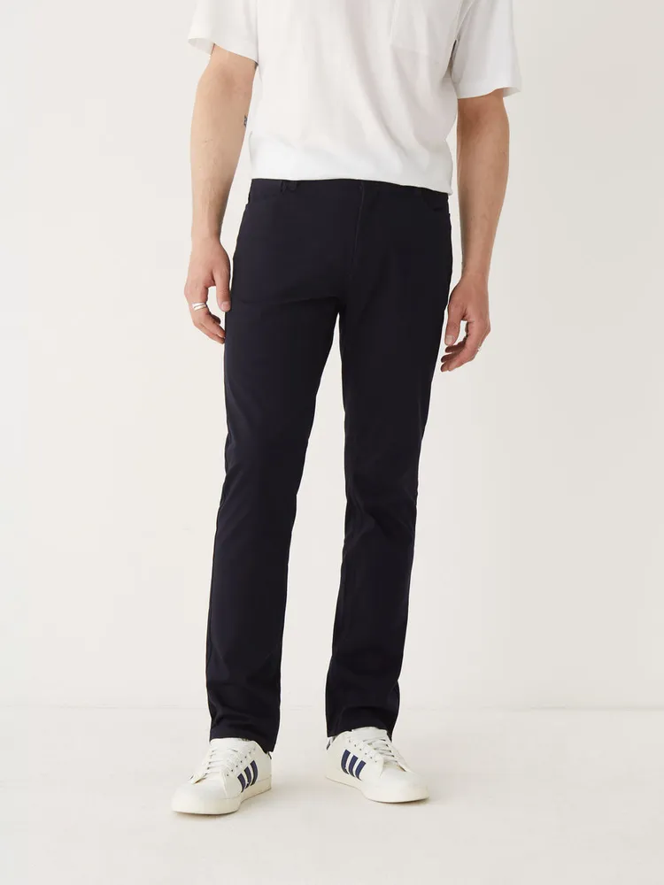 The Colin Tapered Flex Pant in Navy – Frank And Oak Canada