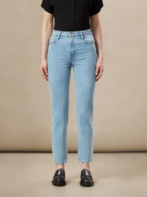 The Stevie Tapered Fit High Rise Jean Light Wash