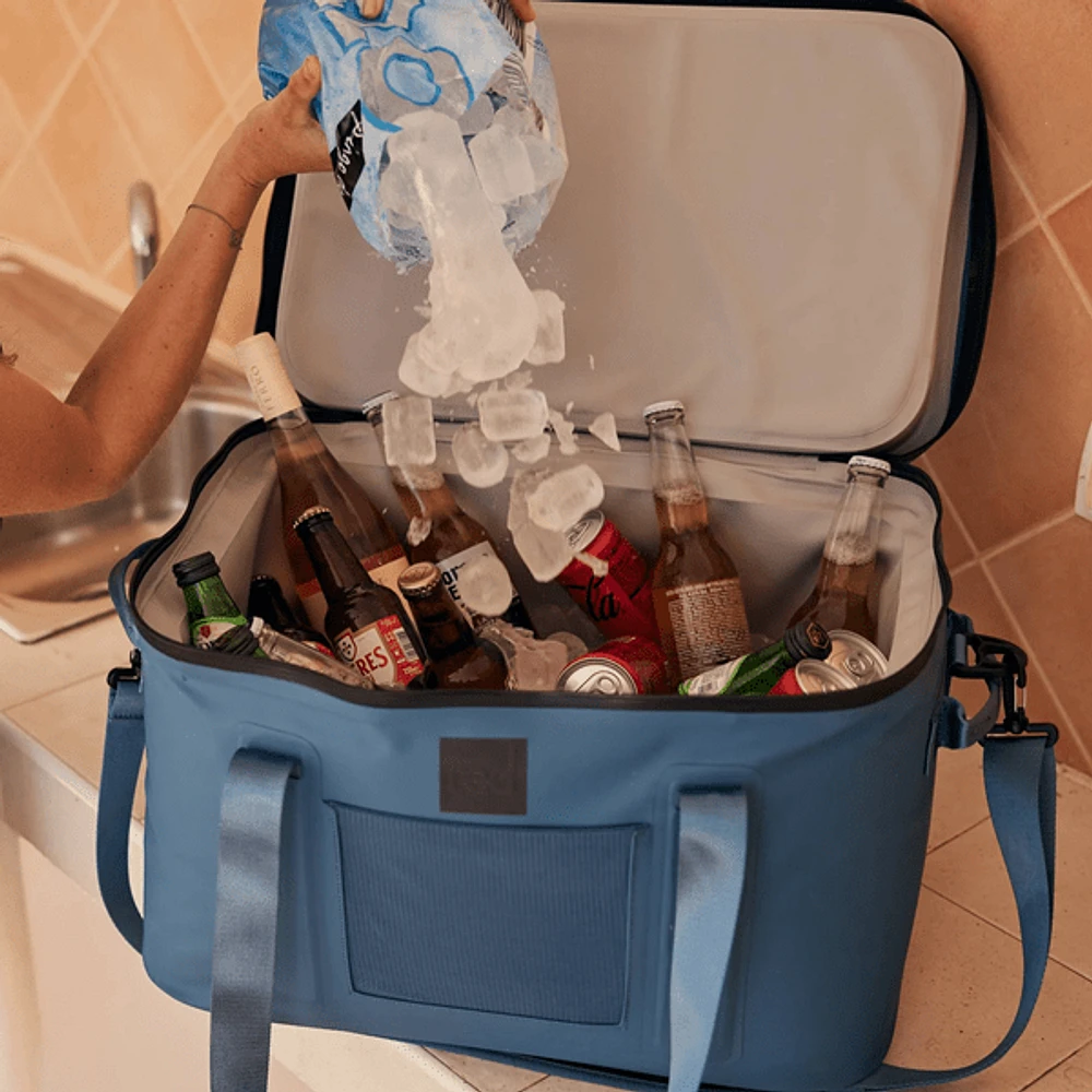 Cool Chill Soft Cooler Bag - Your Cool Companion for Every Adventure