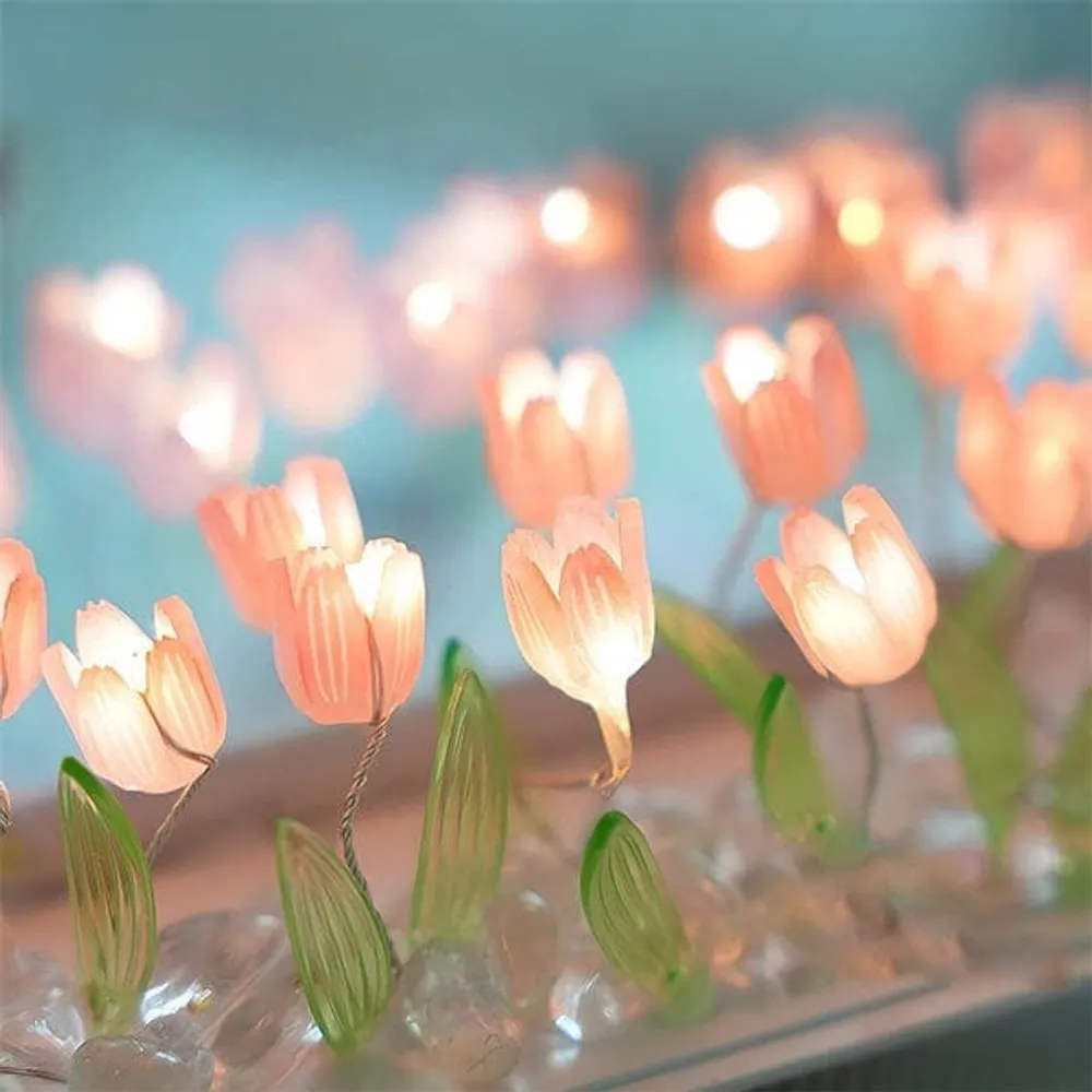 TulipGlo | LED Cloud Mirror Tulip Lamp