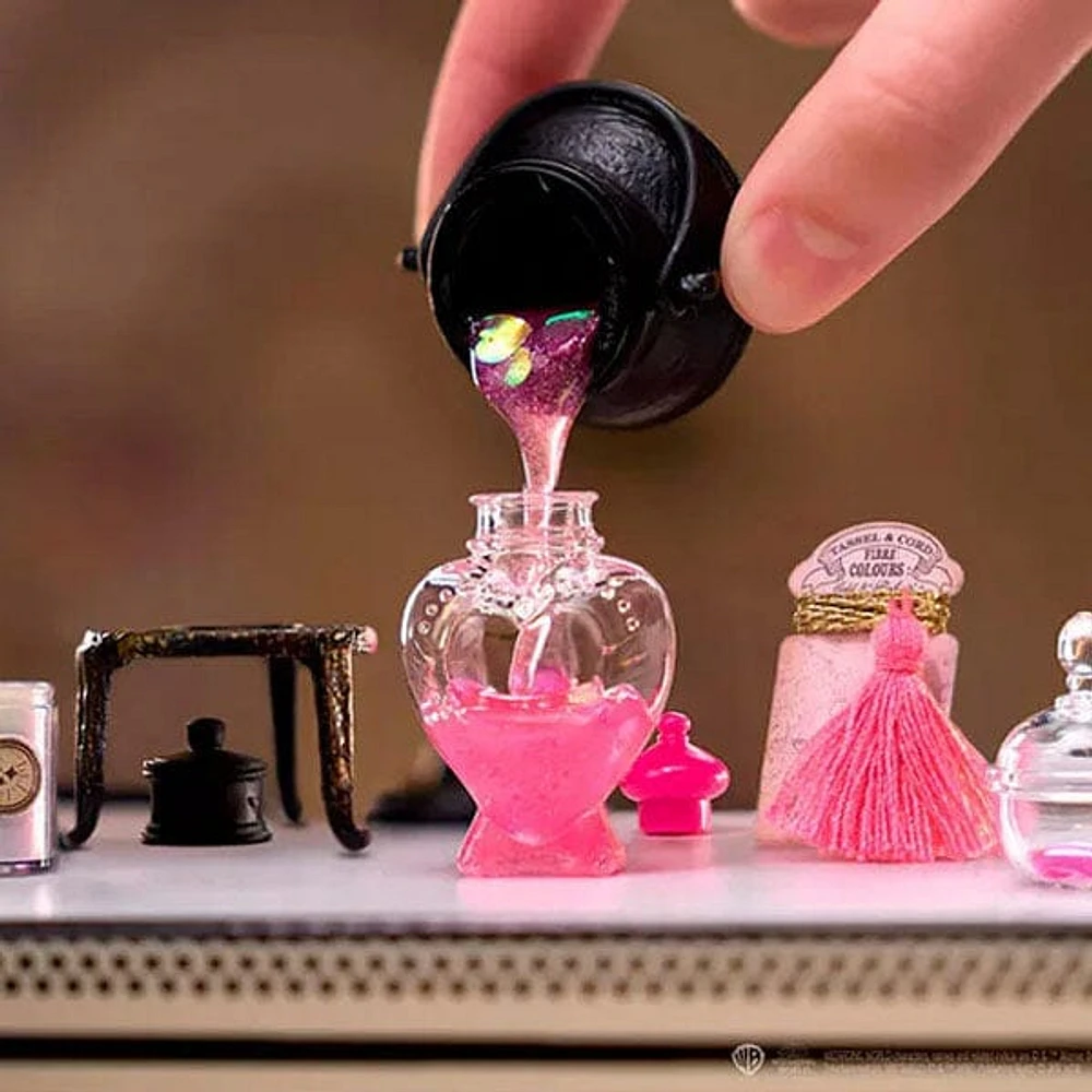 MGA's Miniverse™ x Harry Potter - Make It Mini Potions Mystery Capsule