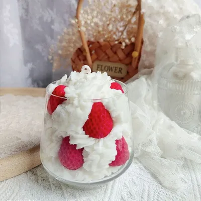 Hidden Gems Strawberries & Cream Candle | 1 Ring Inside