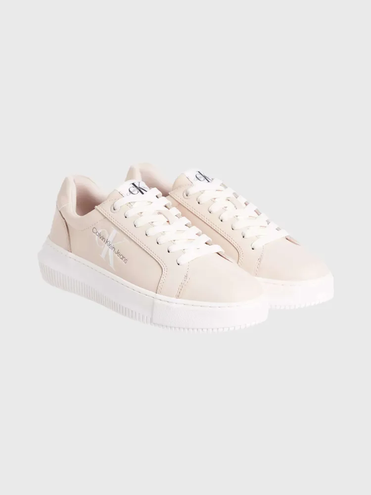 Tenis Calvin Klein con Logo Mujer Beige