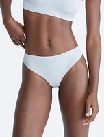 Tanga Calvin Klein Invisibles Mujer Gris