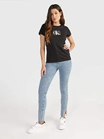 Playera Calvin Klein con Monograma Mujer Negro