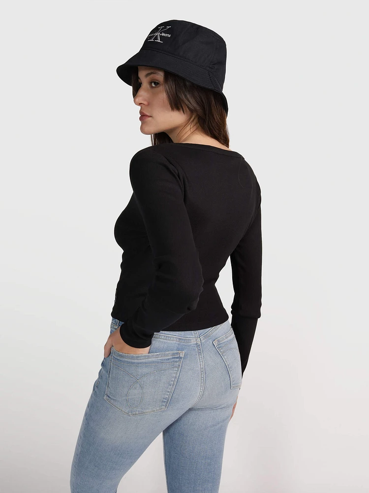 Playera Calvin Klein con Monograma Mujer Negro