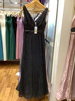 Black Shimmer Detailed Pleated Gown d-105