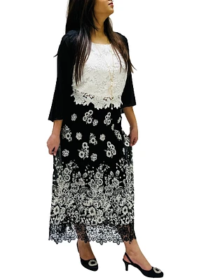 BLACK & WHITE LACY TRIM ON Print 214