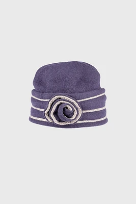 Boiled wool hat with flower and lines detail