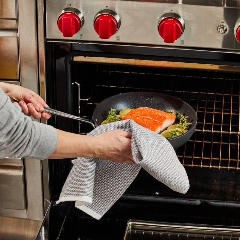 All-Clad ® HA1 Hard-Anodized Non-Stick 10" Frying Pan