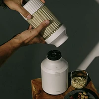 Beast ® Blender in Cloud White