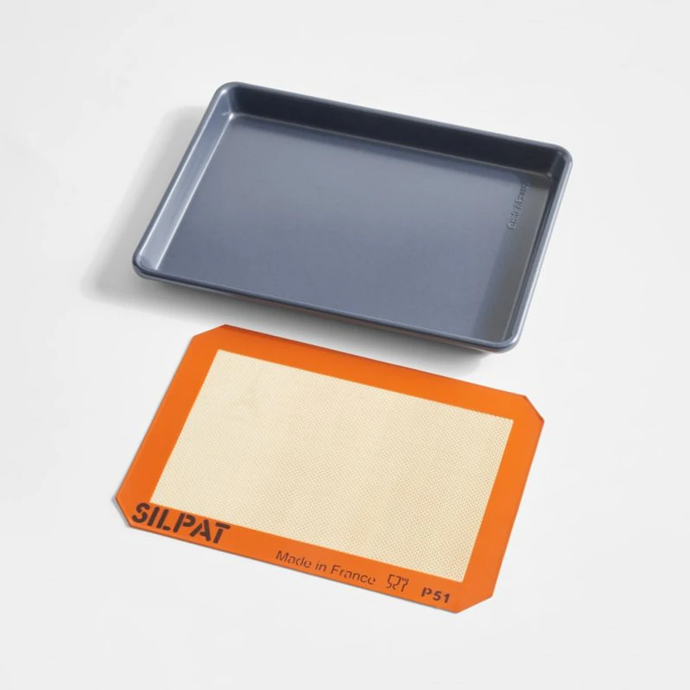 Crate & Barrel Quarter Sheet and Silpat Set