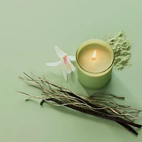 Monochrome No. 14 Matcha -Wick Scented Candle - Leaves