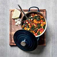 Le Creuset ® Signature 5.3L/5.5-Qt. Nuit Enameled Cast Iron Round Dutch Oven